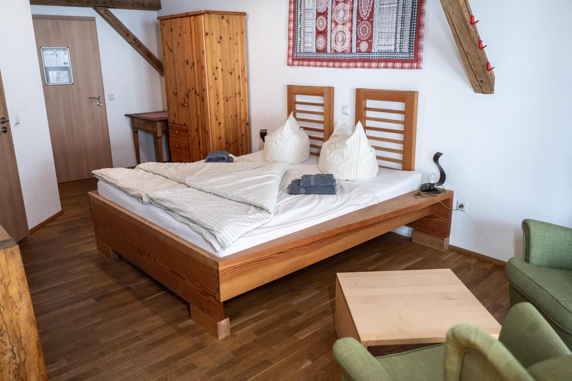 Alte Kass Hotel & Kaffeehaus Neidlingen Екстериор снимка
