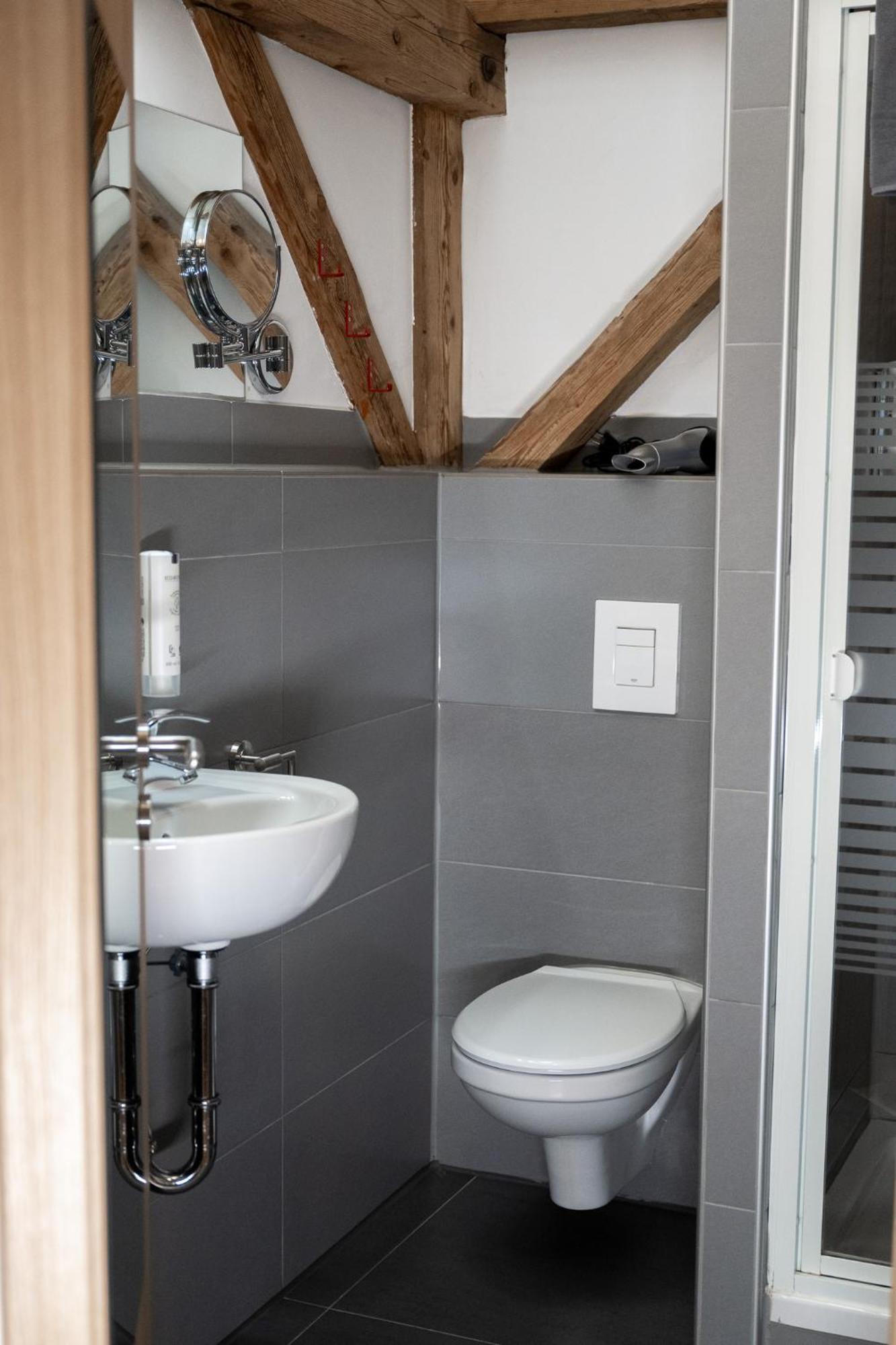 Alte Kass Hotel & Kaffeehaus Neidlingen Екстериор снимка