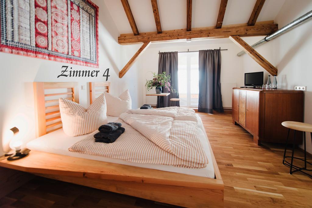 Alte Kass Hotel & Kaffeehaus Neidlingen Екстериор снимка